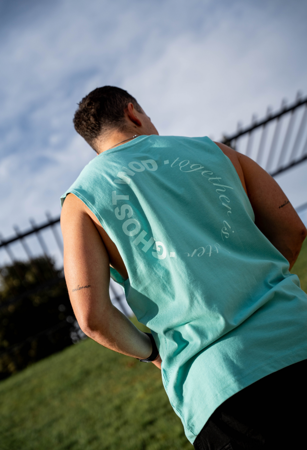 Relaxed Fit POOL BLUE